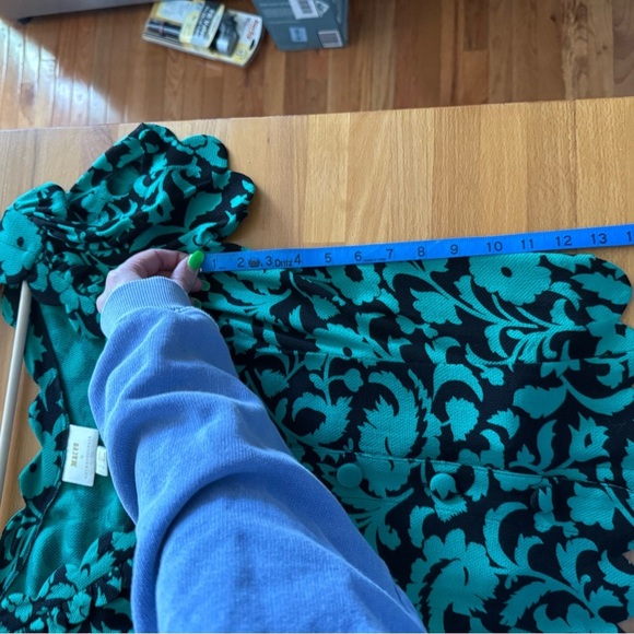 Maeve by Anthropologie Green Black Floral Scalloped Edge Top Assey Blouse Size 6 - Picture 11 of 12